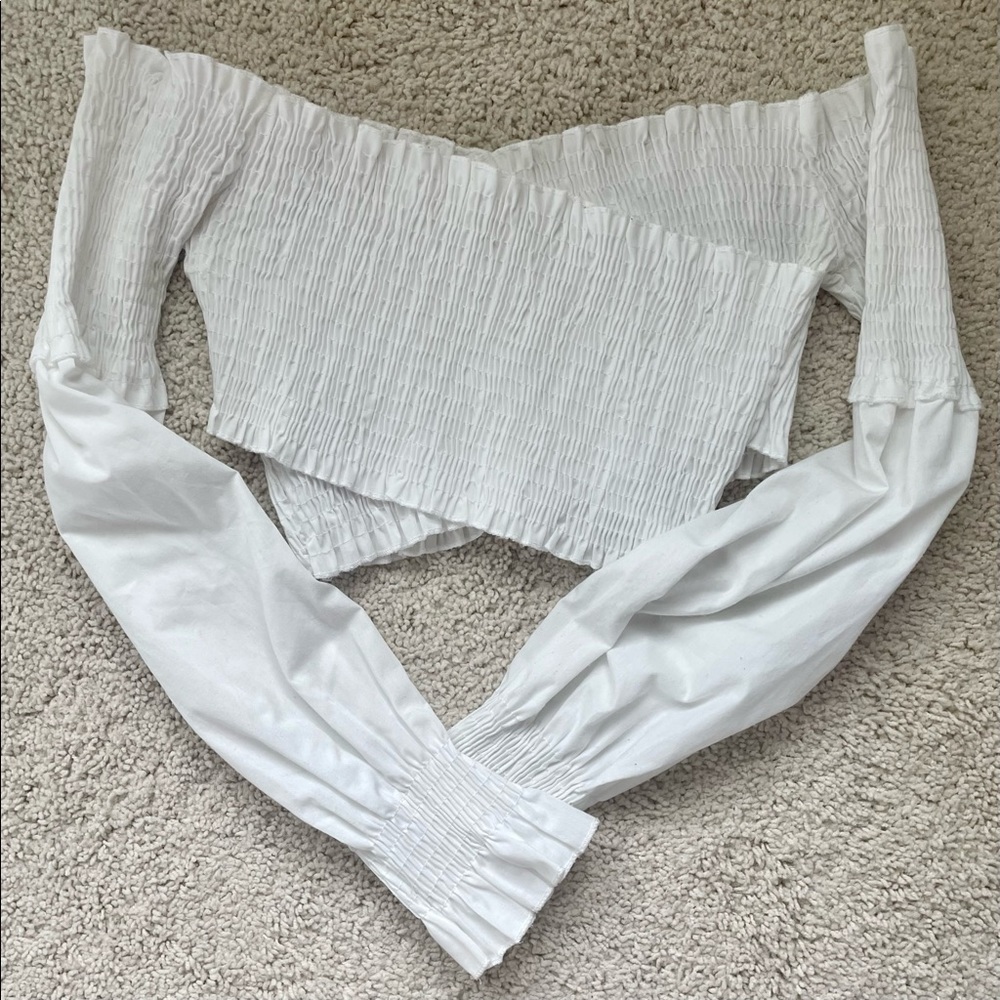 🛍White Off Shoulder Top